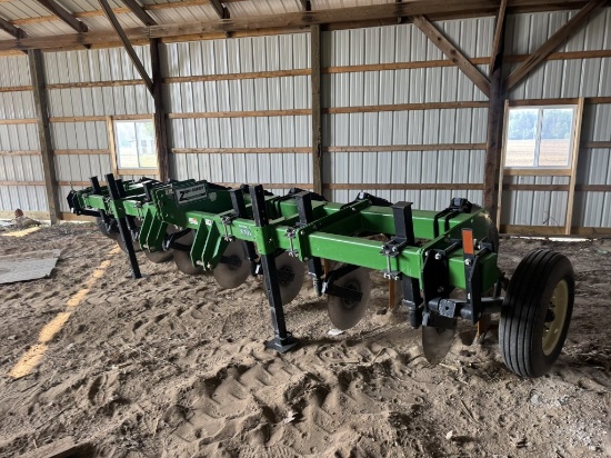 Unverferth Zone Builder 110 Ripper, 7-Shank Ripper, S/N: A41470499 ~ Auction Manager: Jeremy Miedema