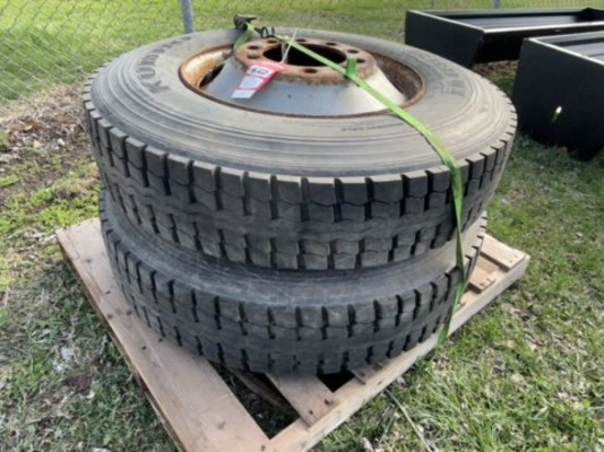 (2) KUMHO 11R24.5 TRUCK TIRES ON 10-BOLT RIMS