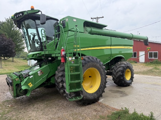 2012 John Deere S680 Combine Harvester
