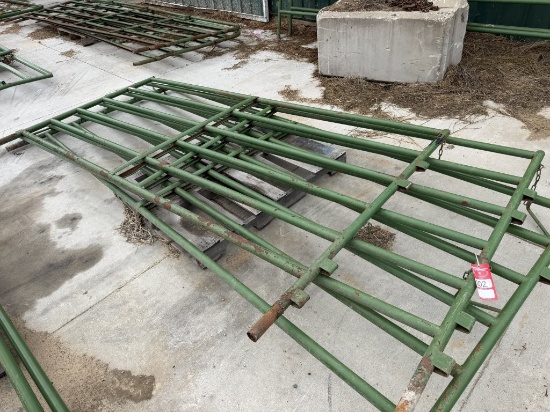 Powder River livestock gates, (Qty 2) 141'' long x 64'' tall, (Qty 1) 117'' long x 64'' tall