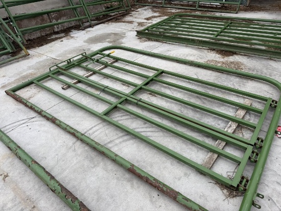 Powder River gate, 141'' long x 84'' tall
