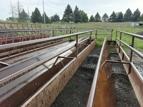 Livestock feeder, 30'