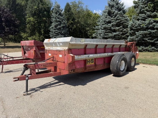 H&S 430 manure spreader