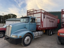 1991 Western Star 38645 Tandem Axle Silage Truck