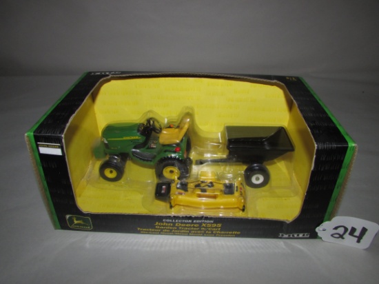 Ertl JD X595 Garden Tractor w/cart 1/16 scale 2002