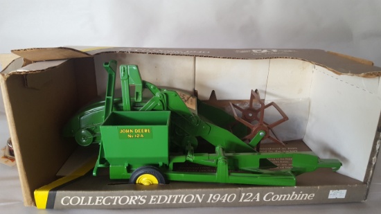 JD 1940 12A Combine