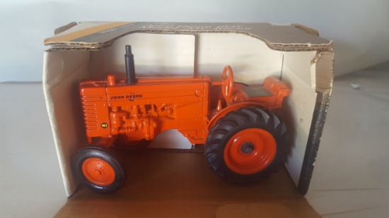 JD 1947 Model MI Tractor