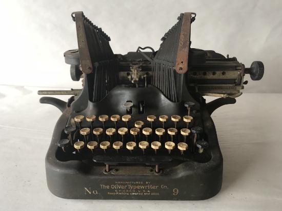 Oliver No. 5 Standard Visible Writer Typewriter