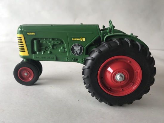 Oliver Super 88 Collectors Edition Tractor