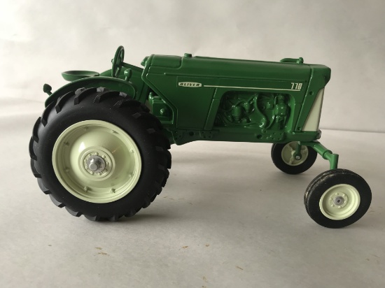 Oliver 770 Limited Edition Toy Tractor