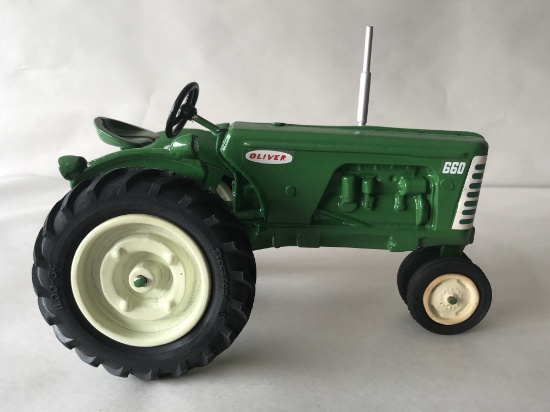 Oliver 660 Tractor