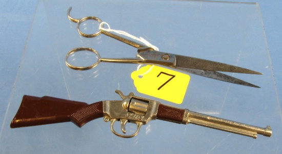 Toy Miniature 'winchester Rifle; Sds'; Cylinder Revolves; Trigger Works & Winc. Barber Shears; #917
