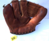 Baseball Glove; Belknap D-258f.R.; Left Handed; 