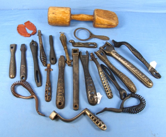 Box Lot: 20 Assorted Styles Stove Lifters (20; Assorted Styles); Incl. Belmont Stove; Bennett; Rad
