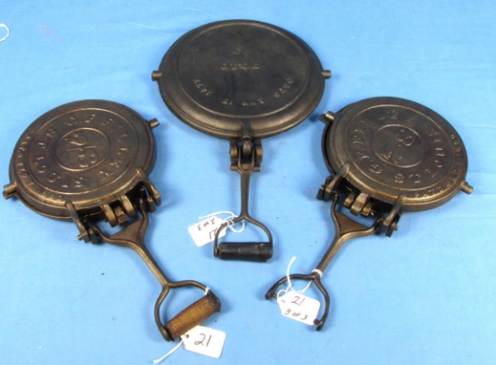 2 Waffle Irons; Hinged Paddles (no Bases); (2) Gf Filley 7/8; Detroit Iron & Brass Mfg. Co.; 9 & 10