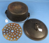 #9 Tite Top Dutch Oven; Griswold; Ll; Epu; Pn 334 W/#9 Low Dome Lid; Smooth; Pn 2532 & Trivet; #9 P