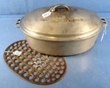 #8 Wagner Ware Drip Drop Roaster; Raised Letter Cover & Trivet