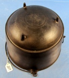 Regular Kettle; Griswold Ll; Slant; Erie; #9; P/n 792; Footed