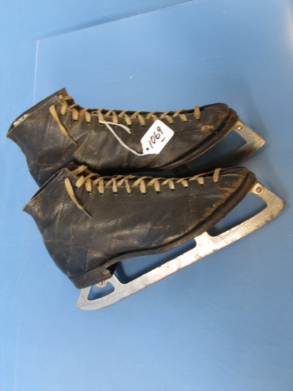 Shoe Skates; 11 1/4 American Club; Winchester