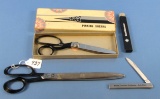 Bank Scissors; Hammercher Schlemmer & Co.; Kutmaster Mom’s Apple Orchard Knife; In Box; Wiss Pinkin