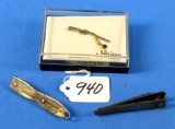 2 Pr. Nail Clippers; 1920‘s: Edgewell & Gem Jr. & Winchester Rifle Tie Tack