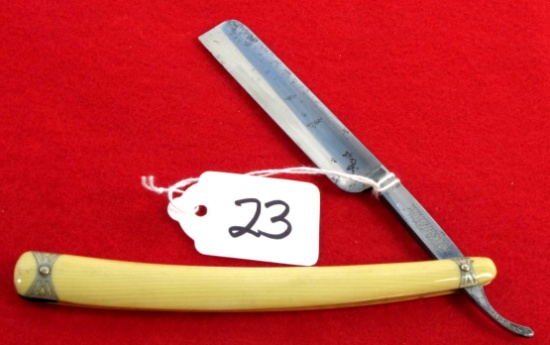 Win. straight razor; white handle; No. 8532