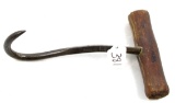 DE; hay hook
