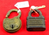 LOT: 2; Simmons; padlocks 1 w/key