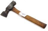 DE; produce hatchet w/nail slot