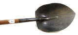 DE; No. 5; sand and rock shovel