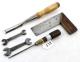 Win. LOT: 5- screwdriver; Barney & Berry; wood chisel 4707; 5/8 “; small try-square No. 9716; open w