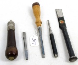KK. LOT: 5- wood chisel; steel chisel; punch; screwdriver bit; multi tool