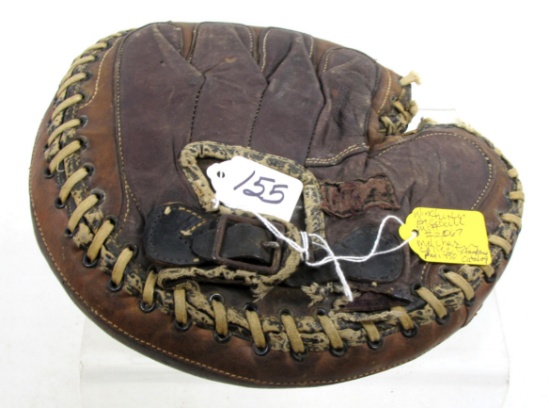 Win. Catcher's Mitt, No. 2067