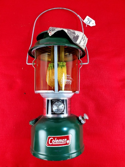 Coleman Double Mantle Lantern (amber Globe) (1981) (m#228k195) No Box