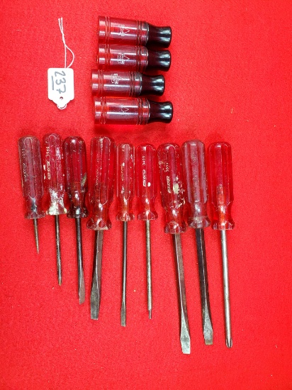 Lot Of 9 Keen Kutter Screwdrivers W/ 4 Keen Kutter Handles
