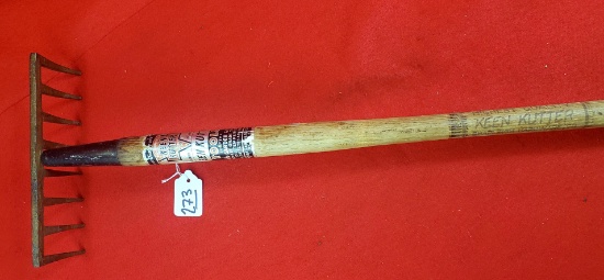 Keen Kutter Child's Rake With Original Handle/label