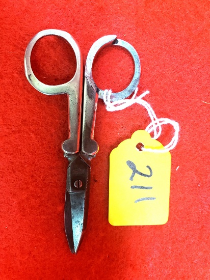 S211: Simmons Hardware Co Keen Kutter Folding Scissors/shears
