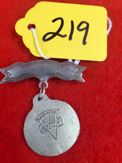 S219: Ec Simmons Keen Kutter Pin Back W/tag Logo On Both Sides