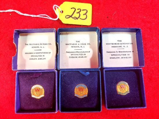 S233: Lot Of 3 Winchester 5, 10, And 15 Year Service Pins 8 K Gold-original Box