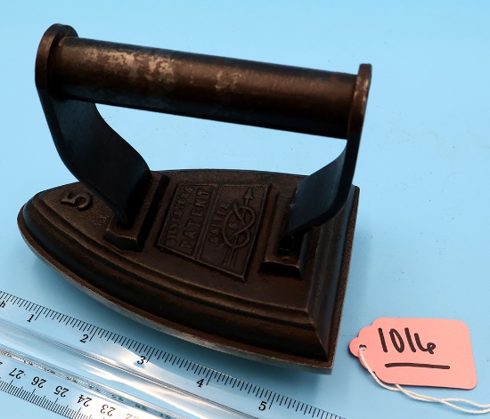 Polisher; English; Salter Silvester's Patent 5; Round Bottom; Late 1800