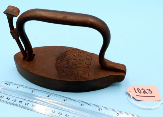 Cold Handle; Pw Weida's Patent March 12th; 1870 No 1; Phila ; Pa Front Latch For Handle; L 7" R4