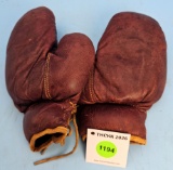 Pair of child's boxing gloves Simmons