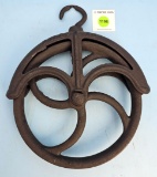 Simmons Hardware well pulley 10