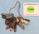 Lot of 9: Ford keys