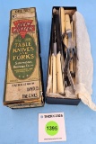 Set of E.C. Simmons Keen Kutter table 6 knives and 6 forks; bone handle in box No 0400
