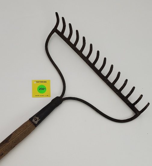 Winchester garden rake 14 teeth