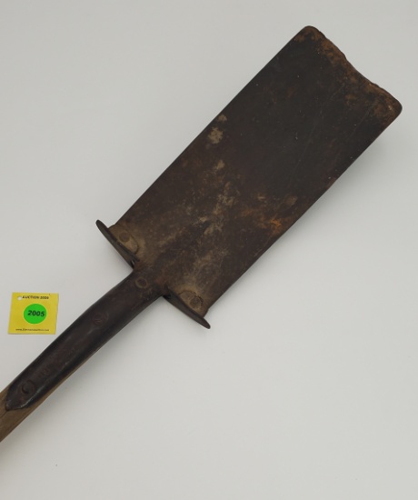 Winchester spade "D" handle is broken "16D"