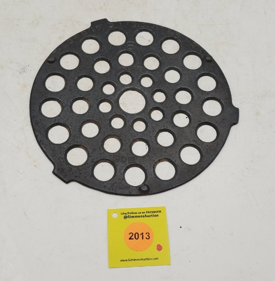 Dutch Oven Trivet: The Griswold MFG. Co., Erie PA, USA. No. 8, 206.