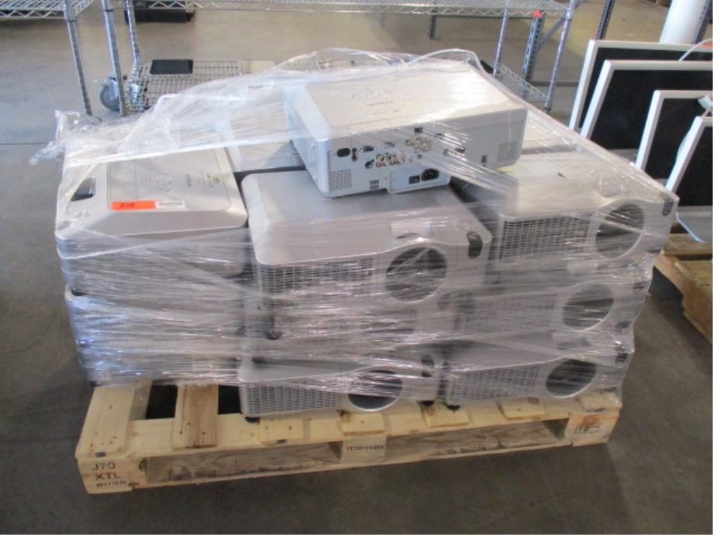 (P) (16) Hitachi Digital Projectors