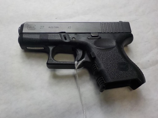 GLOCK 27 PISTOL 40 SN: EMK396US NO MAG, AVERAGE